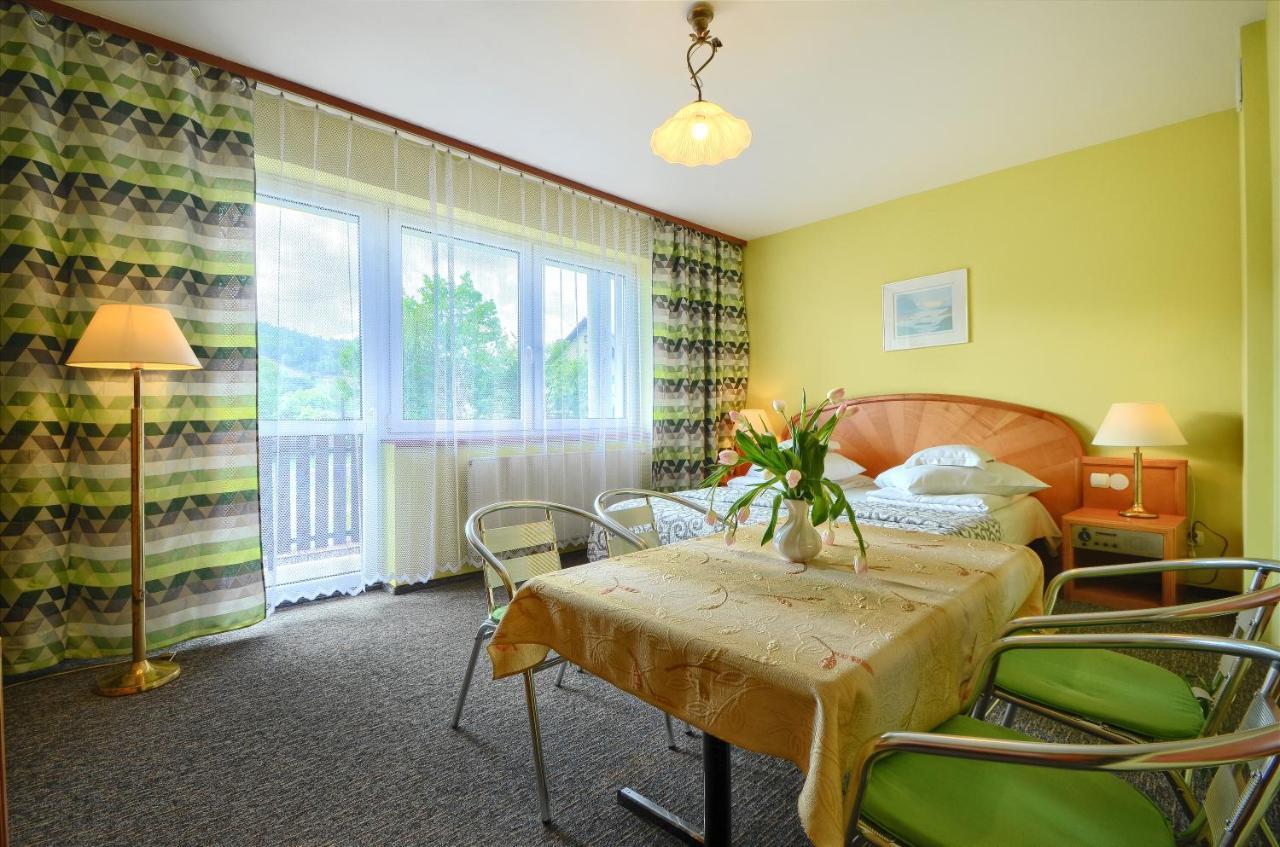 Willa Cyprys - Pokoje I Apartamenty Z Aneksami - Centrum Weichsel Exterior foto