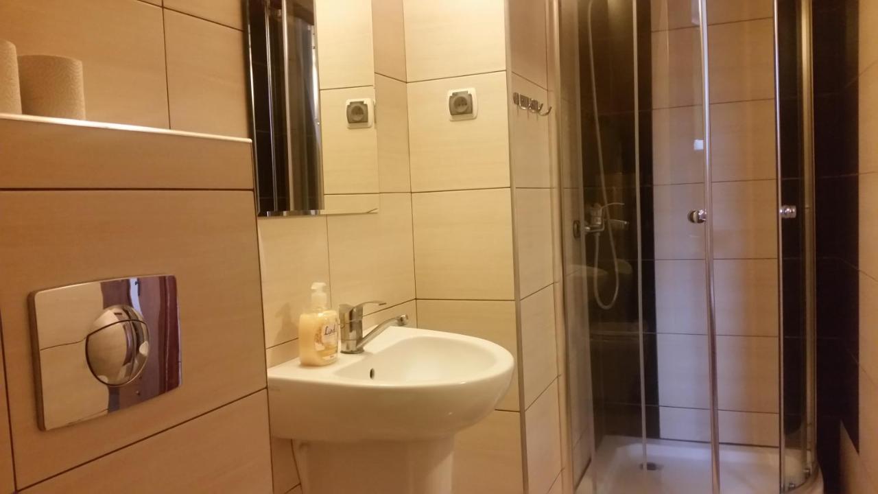 Willa Cyprys - Pokoje I Apartamenty Z Aneksami - Centrum Weichsel Exterior foto